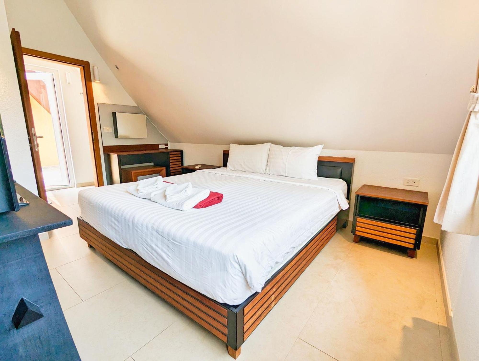 Half Moon Beach Villa - By Kohchangvillas Ко Чанг Экстерьер фото