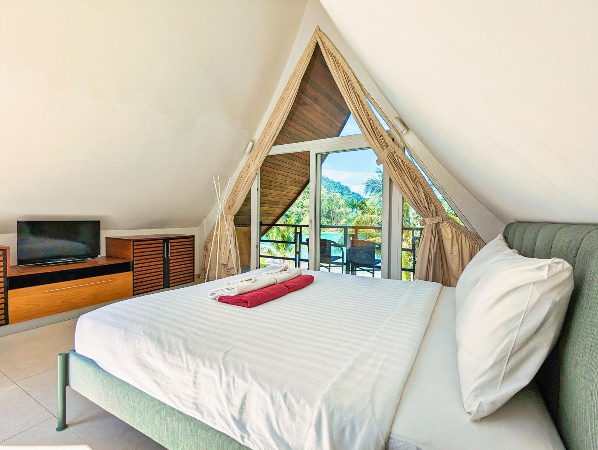 Half Moon Beach Villa - By Kohchangvillas Ко Чанг Экстерьер фото